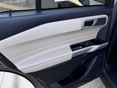 2023 Ford Explorer XLT w/Twin Panel Roof + Adaptive Cruise