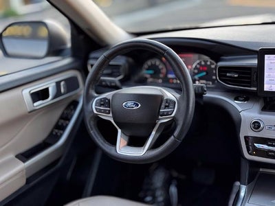 2023 Ford Explorer XLT w/Twin Panel Roof + Adaptive Cruise