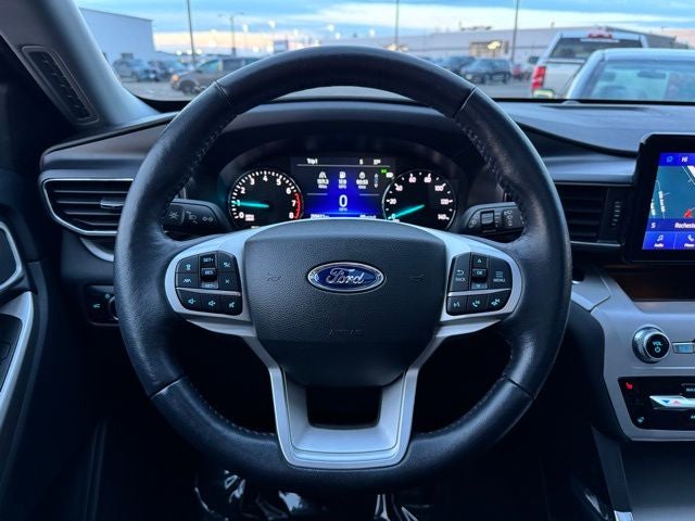 2023 Ford Explorer XLT w/ Twin Panel Moonroof + Trailer Tow Package
