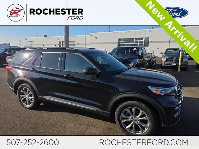 2023 Ford Explorer XLT w/ Twin Panel Moonroof + Trailer Tow Package