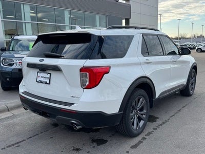2023 Ford Explorer XLT w/ Twin Panel Moonroof + Tow Package