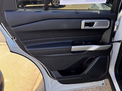 2023 Ford Explorer Limited w/Twin Panel Roof