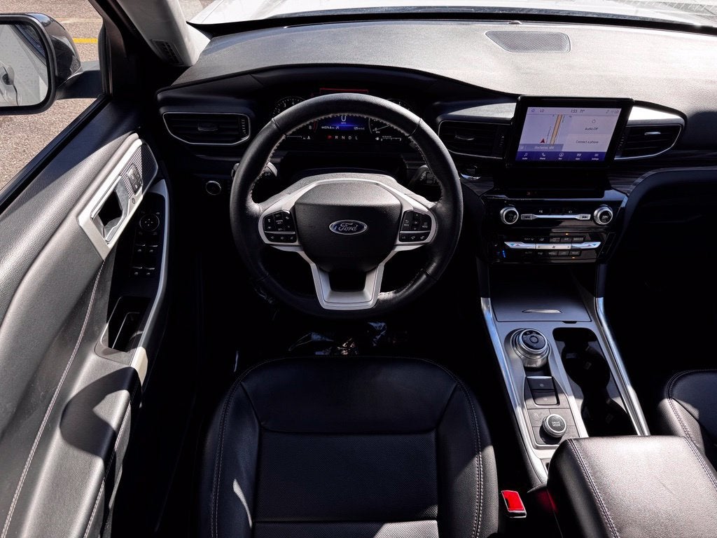 2023 Ford Explorer Limited w/Twin Panel Roof