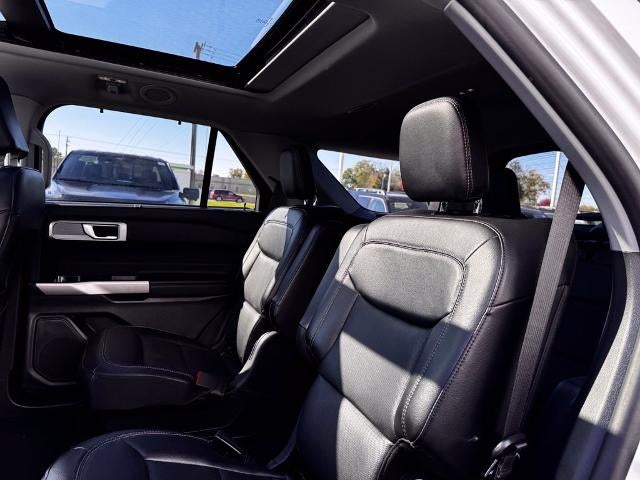 2023 Ford Explorer Limited w/Twin Panel Roof