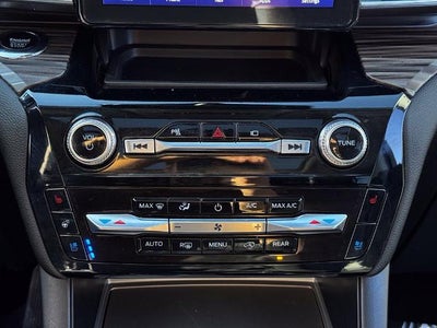 2023 Ford Explorer Limited w/Twin Panel Roof
