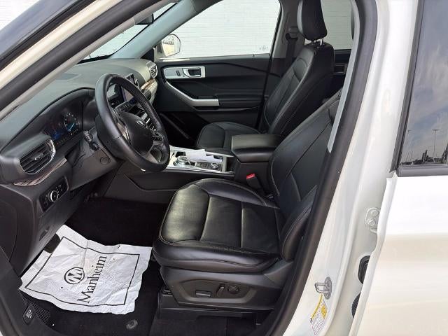 2023 Ford Explorer Limited w/Twin Panel Roof
