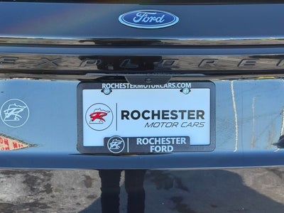 2025 Ford Explorer Platinum w/ Twin Panel Moonroof + Massaging Seats