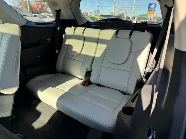 2025 Ford Explorer Platinum w/ Twin Panel Moonroof + Massaging Seats
