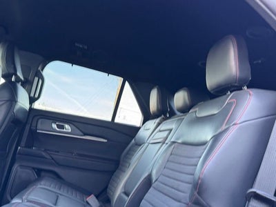 2025 Ford Explorer ST-Line w/ Heated Steering Wheel + Massaging Seats
