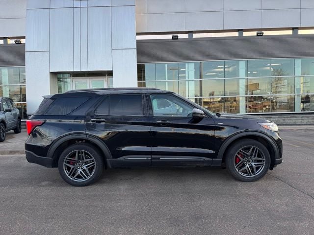 2025 Ford Explorer ST-Line w/ Heated Steering Wheel + Massaging Seats