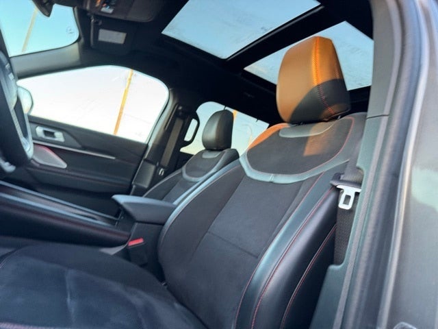 2025 Ford Explorer ST w/ Twin Panel Moonroof + Massaging Seats