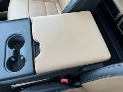 2023 Ford F-350SD Lariat w/ Twin Panel Moonroof + 360 Camera