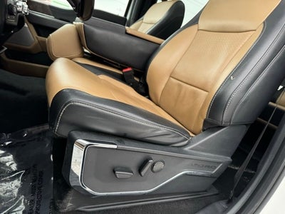 2023 Ford F-350SD Lariat w/ Twin Panel Moonroof + 360 Camera