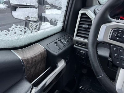 2019 Ford F-350SD Lariat w/ Navigation + Rear CHMSL Camera