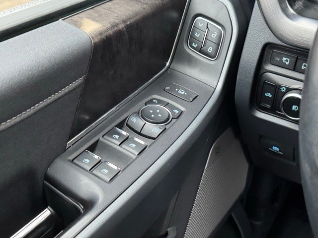 2024 Ford F-350SD Lariat w/ Head's Up Display + 360 Camera