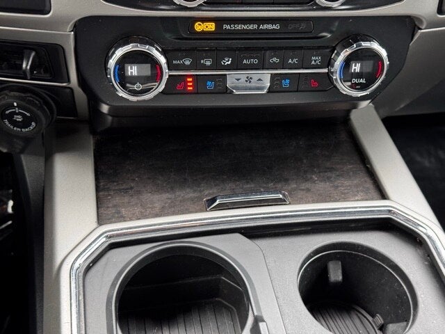 2022 Ford F-350SD Lariat Special w/ Twin Panel Moonroof + 360 Camera