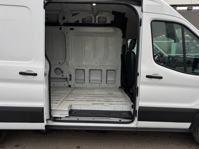 2023 Ford Transit-250 Base w/ 148" Wheelbase Extended + Rear Camera