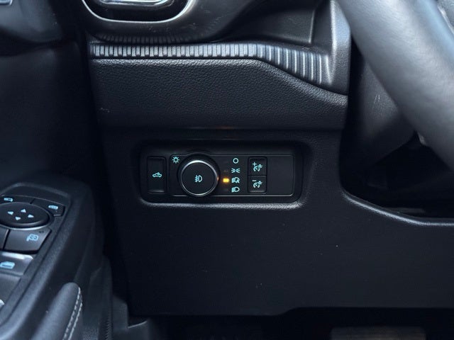 2024 Ford Ranger Lariat w/ Heated Steering Wheel + Tow Package