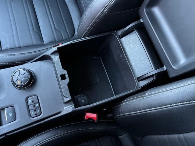 2024 Ford Ranger Lariat w/ Heated Steering Wheel + Tow Package