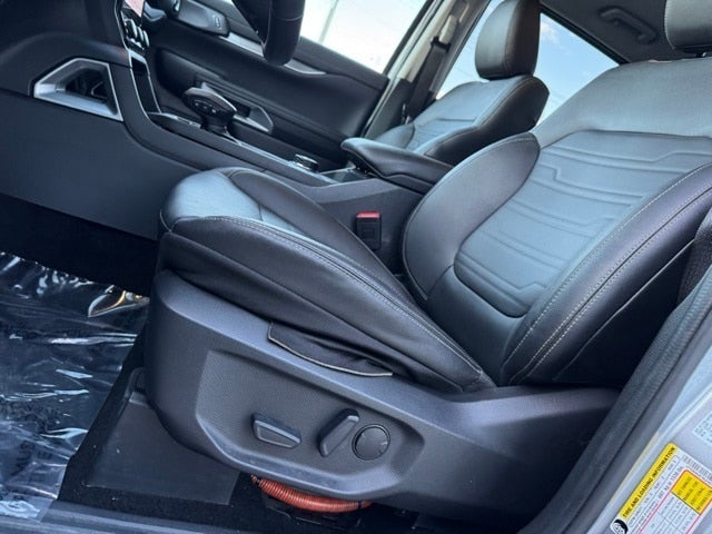 2024 Ford Ranger Lariat w/ Heated Steering Wheel + Tow Package