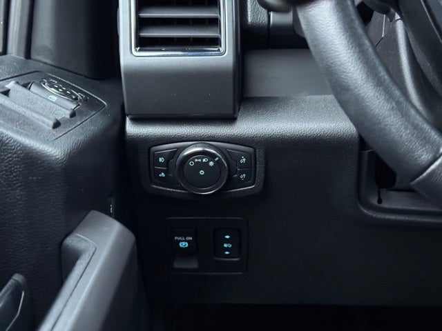 2020 Ford F-150 XLT w/ Navigation + Max Tow Package