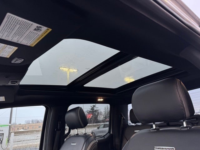 2019 Ford F-150 Platinum w/ Twin Panel Moonroof + Massaging Seats