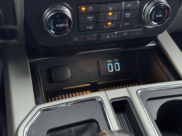 2016 Ford F-150 Lariat w/ Twin Panel Moonroof + 360 Camera