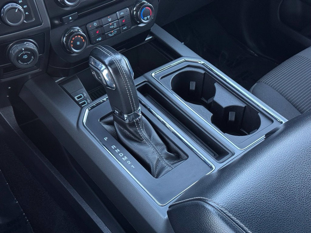 2017 Ford F-150 XLT w/Twin Panel Moonroof