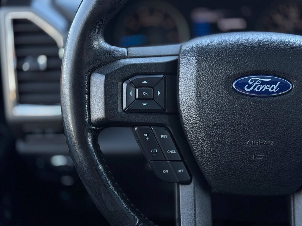 2017 Ford F-150 XLT w/Twin Panel Moonroof