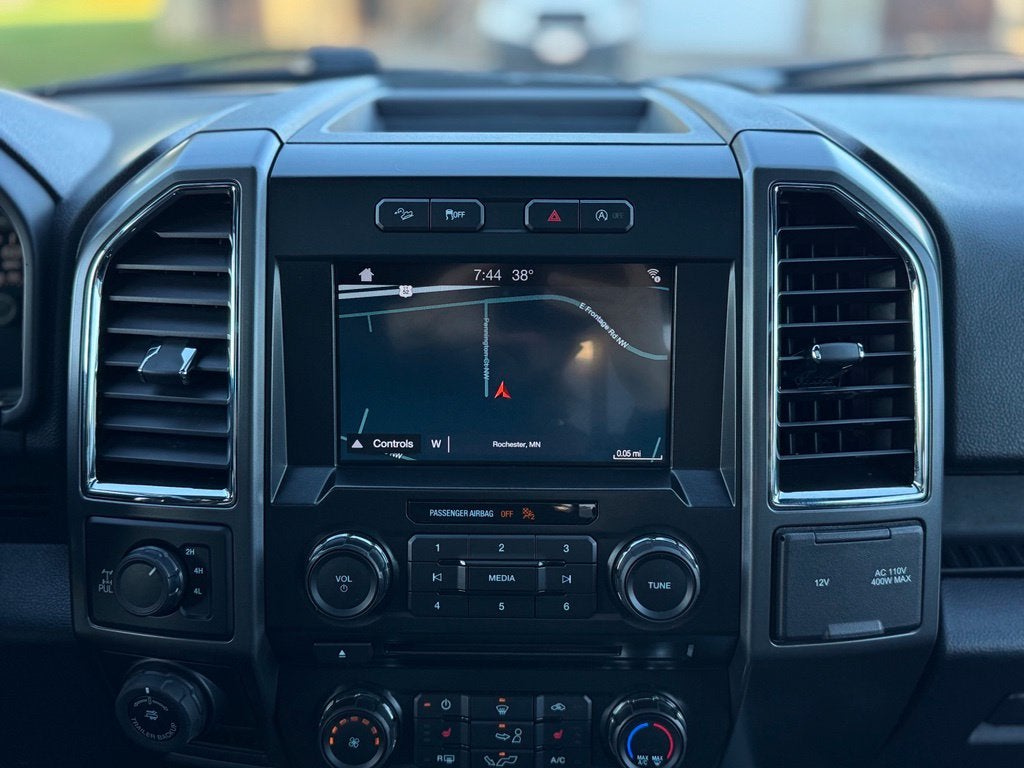 2017 Ford F-150 XLT w/Twin Panel Moonroof