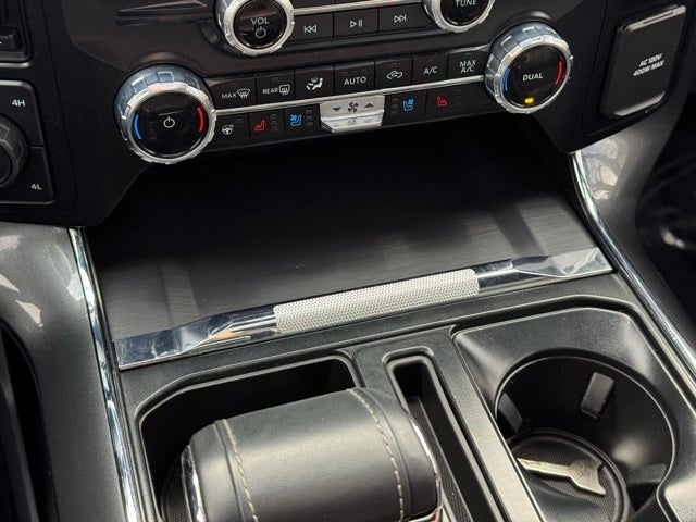 2023 Ford F-150 Lariat w/ Twin Panel Moonroof + Heated Steering Wheel