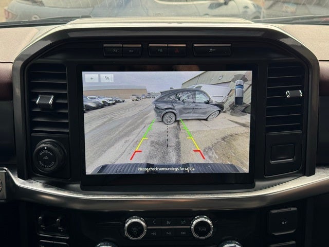 2023 Ford F-150 Lariat w/ Twin Panel Moonroof + Heated Steering Wheel