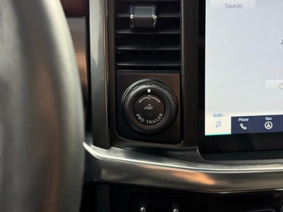 2023 Ford F-150 Lariat w/ Twin Panel Moonroof + Heated Steering Wheel