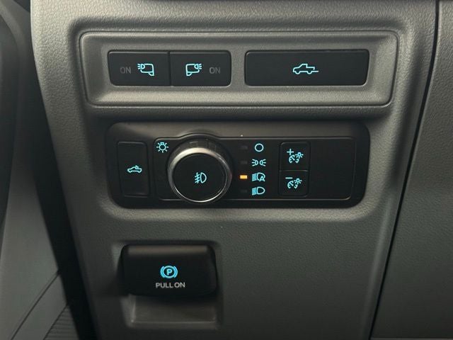 2021 Ford F-150 Lariat w/ Tow Package & Tailgate Step
