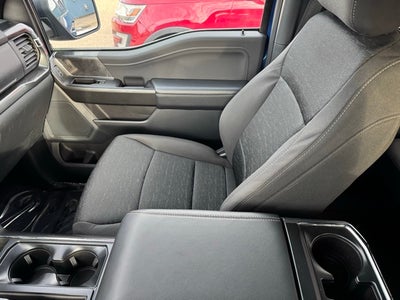 2023 Ford F-150 XLT w/ Intelligent Access + Power Sliding Rear Window