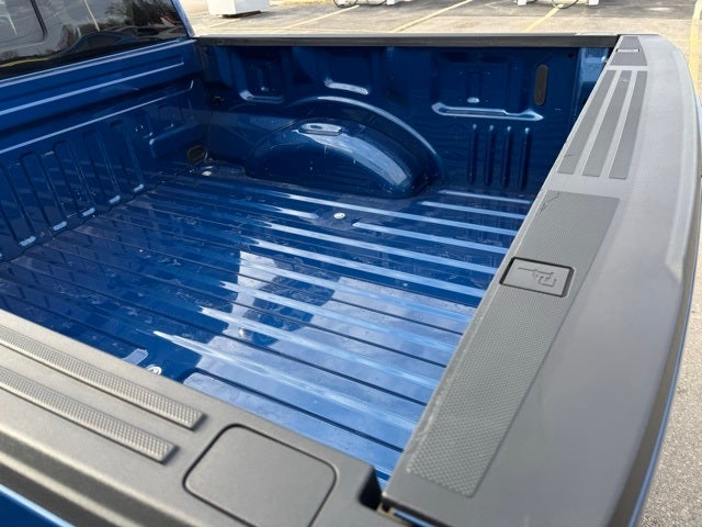 2023 Ford F-150 XLT w/ Intelligent Access + Power Sliding Rear Window