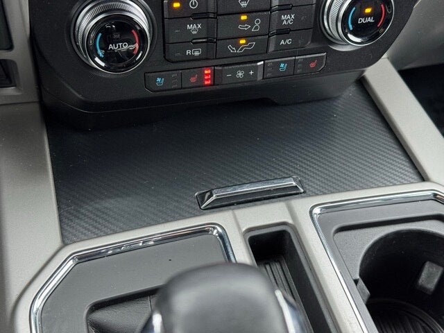 2019 Ford F-150 Lariat w/ Heated Steering Wheel + 157" Wheelbase / 6.5' B