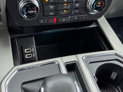 2019 Ford F-150 Lariat w/ Heated Steering Wheel + 157" Wheelbase / 6.5' B