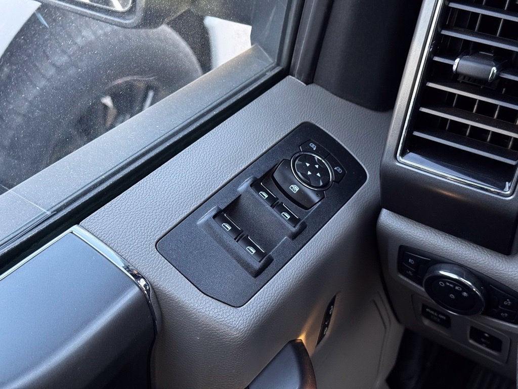 2020 Ford F-150 XLT w/6.5' Bed + Nav
