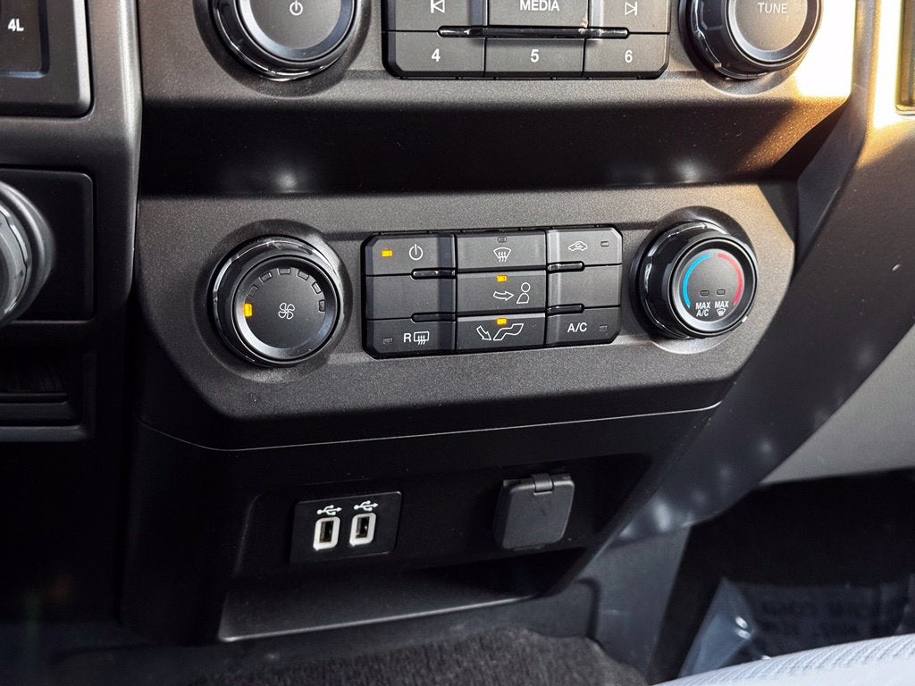2020 Ford F-150 XLT w/6.5' Bed + Nav