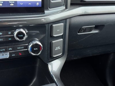 2022 Ford F-150 XLT w/ Power Slide Rear Window + Trailer Tow Package