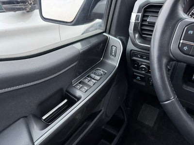 2022 Ford F-150 XLT w/ Power Slide Rear Window + Trailer Tow Package