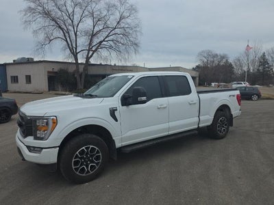 2023 Ford F-150 XLT w/ Twin Panel Moonroof + Max Tow / 157" Wheelbase