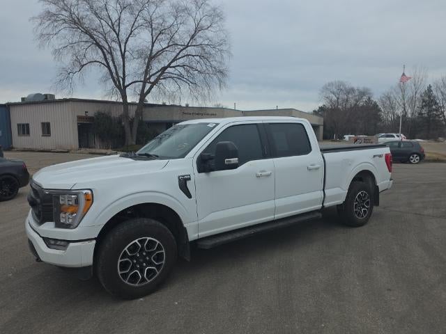 2023 Ford F-150 XLT w/ Twin Panel Moonroof + Max Tow / 157" Wheelbase