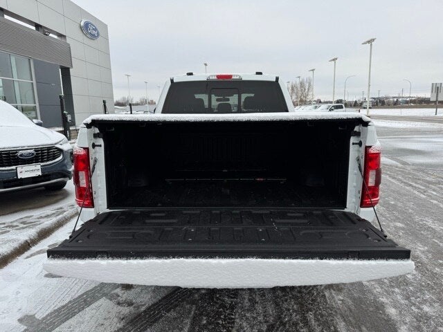 2023 Ford F-150 XLT w/ Twin Panel Moonroof + Max Tow / 157" Wheelbase
