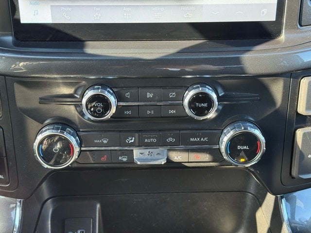 2022 Ford F-150 XLT w/ Intelligent Access + Trailer Tow Package