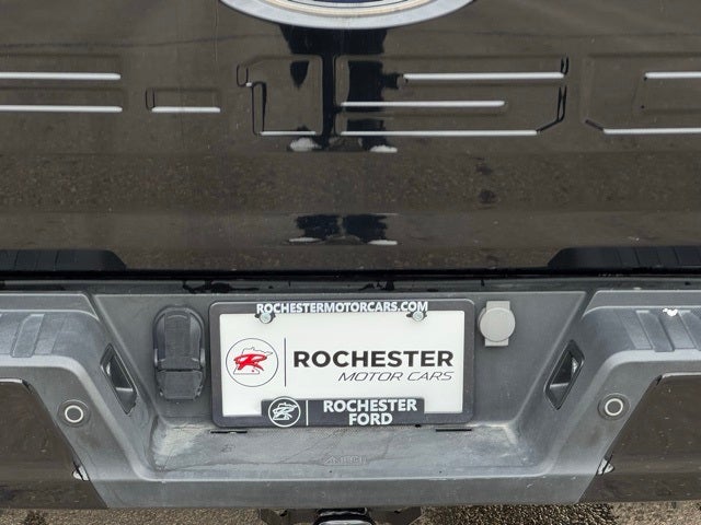 2023 Ford F-150 XLT w/ Twin Panel Moonroof + Trailer Tow Package