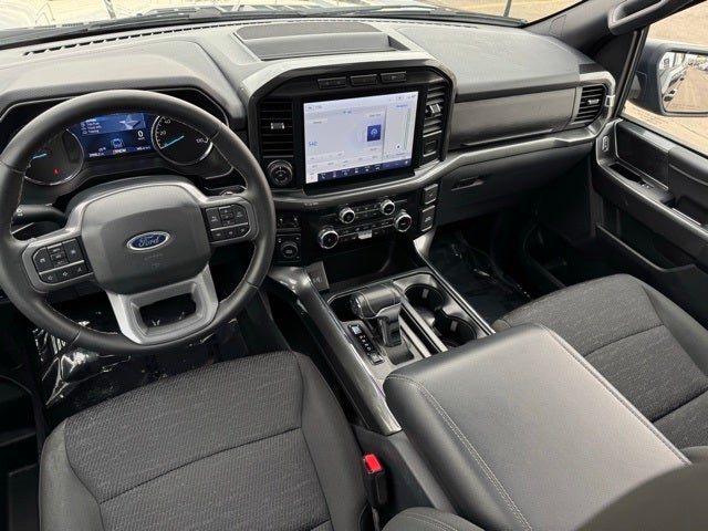 2023 Ford F-150 XLT w/ Twin Panel Moonroof + Trailer Tow Package