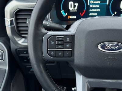 2023 Ford F-150 Lariat w/ Twin Panel Moonroof + 360 Camera