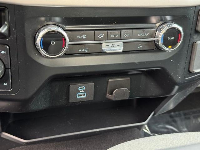 2023 Ford F-150 XLT w/8' Bed